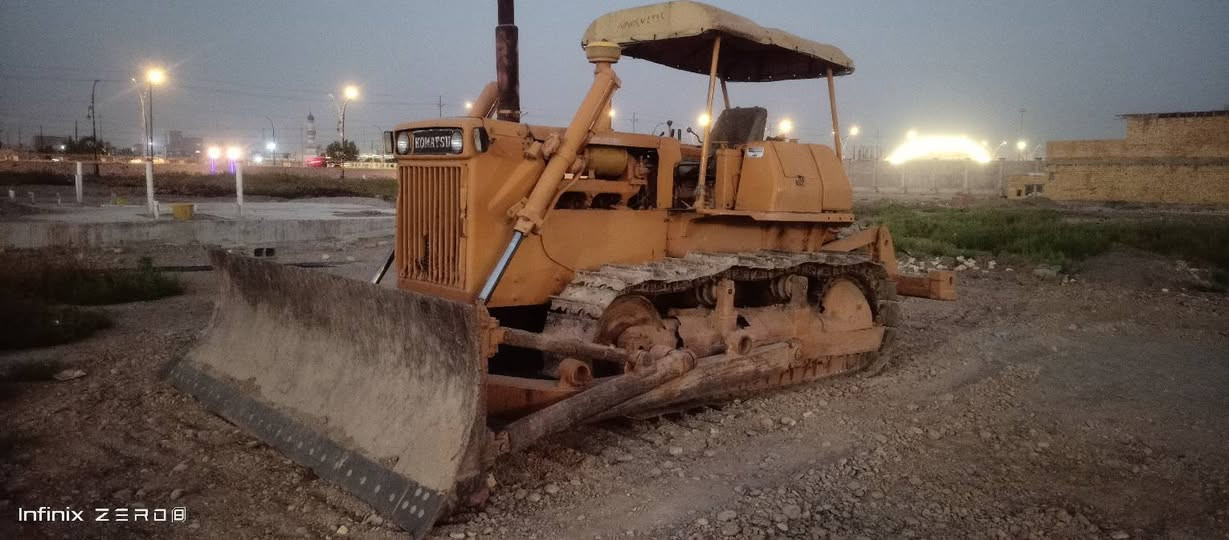 بلدوزر كوماتسو للبيع للاستفسار الاتصال على الرقم ‏‪***********‬‏
