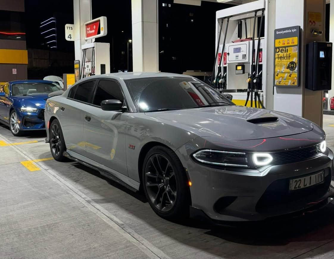 🚨 للبيع | Dodge Charger Scat Pack 6.4 🚨
✈️ موديل 2021 | لون مميز
📍 أربيل

🔹 الممشى: 44,000 ميل
🔹 المحرك: V8 — 6.4L
🔹 القوة: 485 حصان 🚀
🔹 القير والمحرك: بشرط

⭐ المواصفات:

• بصمة
• شاشة كبيرة — Full Options SRT
• شفتات ستيرن
• فجوج Brembo
• Line Lock
• Launch Control
• تشغيل عن بُعد
• كشنات تدفئة
• تدفئة مرايا جانبية
• تحكم ستيرن
• لايت زينون عالي وناصي
• درگة كاربونRPM 
• فول كماليات
وهوايه مواصفات بعد

🛠️ الضرر:

• تعديل باب أمامي يسار
• تعديل جامرلغ خلفي يسار
• الإيرباك فقط بردة طاك

💰 السعر: 32,000$

📞 للاستفسار:
***********
