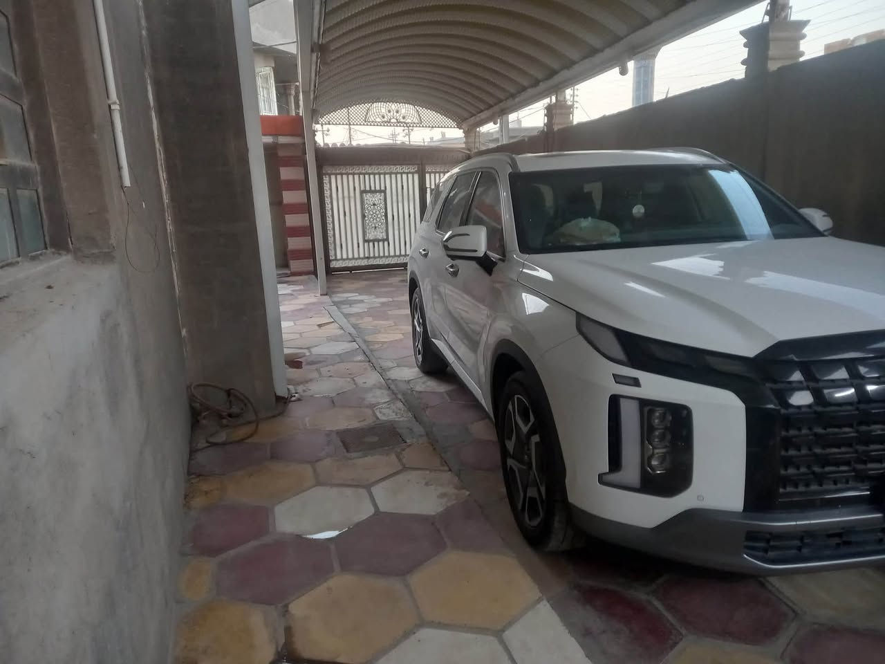 السلام عليكم بلسايت للبيع موديل 2023 خليجي كلين ماشية 40 الف رقم بغداد باسمي فول موصفات فئة ليمتد مكان السياره بابل القاسم السعر المطلوب 330 وبيها مجال رقم صاحب السياره *********** مكلف بالنشر

