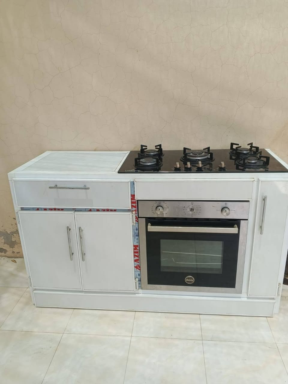 السلام عليكم
طباخ إيطالي مع فرن غازي مع الملحق كما في الصور للبيع السعر ٢٥٠ للاتصال على الرقم *********** بعقوبه
