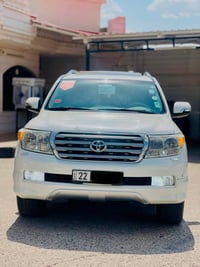 لاندكروز VXR • V8 • ٢٠١١