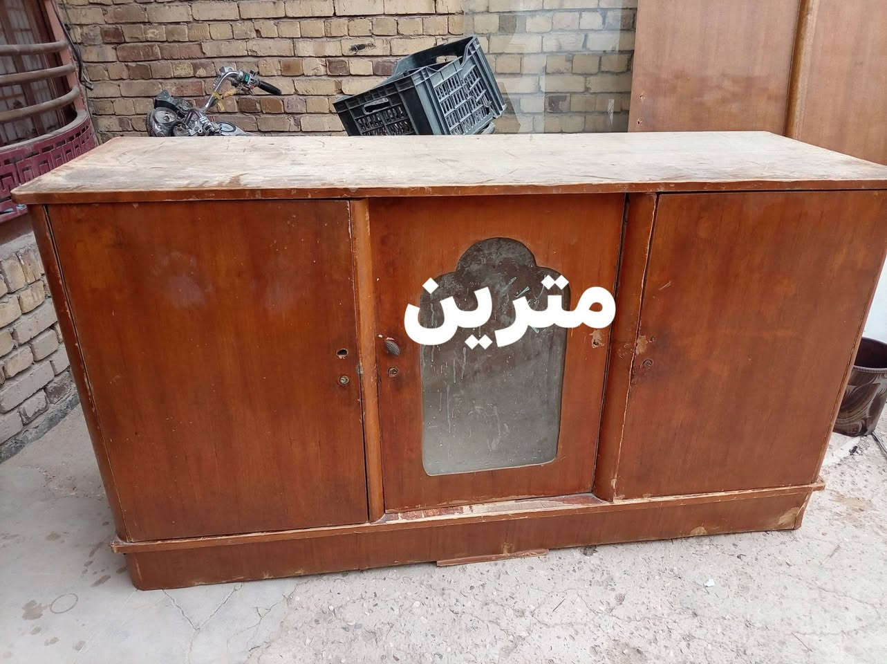 السلام عليكم
بوفيات للبيع العدد 2
السعر قفل مابيهن مجال
وحده مترين او نص سعرها 80
الثانيه مترين سعرها 40
مكاني حي العسكري شارع السبيس
***********
