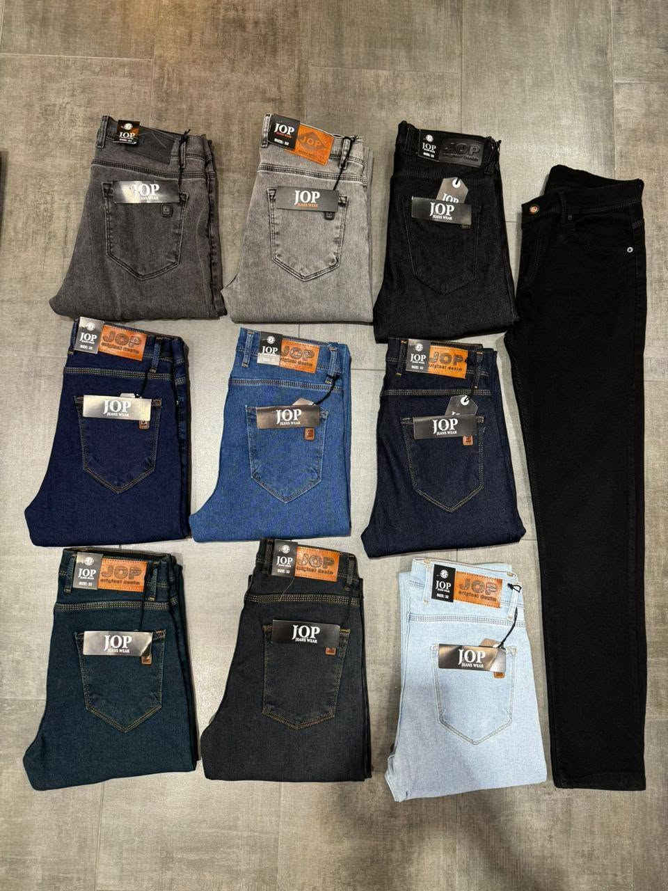 بناطير درجة أولى 🔥

جميع الموديلات والقياسات والألوان متوفرة يم مجمع حسين الأشقر 👖✨
الخامة درجة أولى والجمال تحكم عليه بعينك 😎🔥

#مجمع_حسين_الاشقر
***********
*********** واتساب

