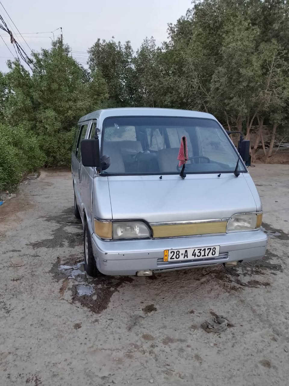 سلام عليكم كيه بسته موديل 93  كير ومحرك وأكسن جدد السياره معمره ودوشمه جديده سعرها ب40وبيها مجال *********** عمي هذا رقم صاحبه السياره بسمنه انريد انداور
