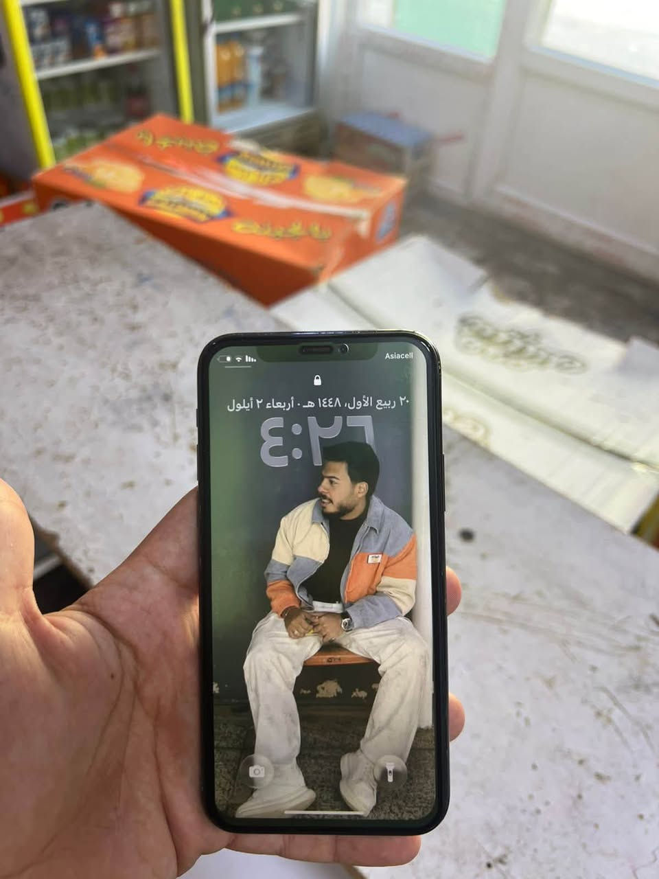 ايفون ١١ برو مثل ماواضح صهرا
مبدل شاشه وبطاريه اصليات 
سعره ٢٠٠ وبي مجال للشراي بطاريه٧٦ تنسه اصرف
***********
