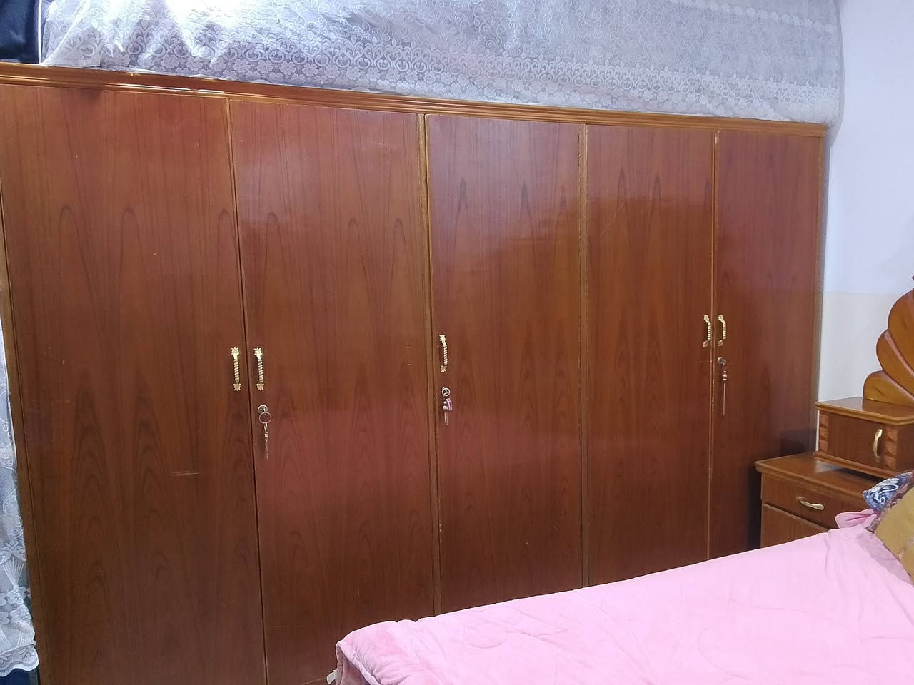 غرفه نوم مستعمل للبيع بسعر مناسب  ***********/*****/***********
