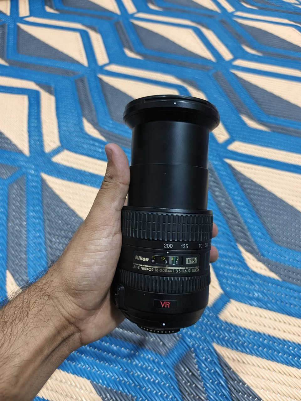 السلام عليكم للبيع عدسه نيكون18-200(DX-VR)
نظيفه كلش شغاله اتو ومنوال ومانع اهتزاز 
سعر ب225وبيها مجال الشراي مكاني بغداد ساحة عدن 
رقم***********اتصال رقم***********واتساب
او خاص
