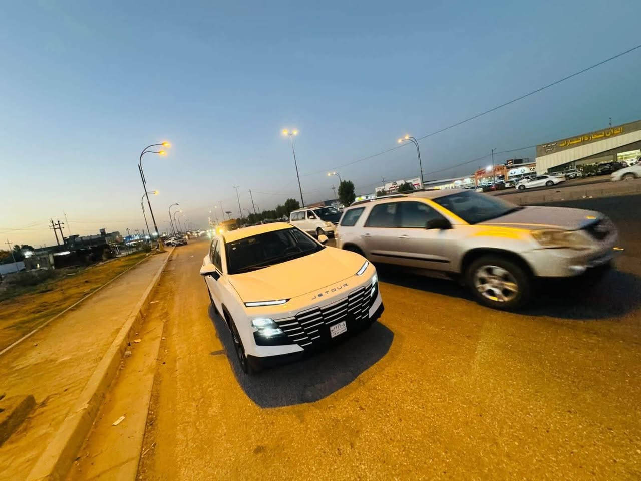 جيتور داشنك Comfort 2026
المواصفات
رقم بغداد بسمي 
 الدفع: أمامي FWD
عدد المقاعد: 5
سعة خزان الوقود: 57 L
شاشة 12.8 إنچ
جنوط كبيرة 20
كاميرا خلفية وحساسات
4 وسائد هوائية
مثبت سرعة
كامره امامي
ثلاجه
هند بريك دكمه
لايت زنون 
أوتو هولد
ماشيه 5الف 
سياره ام الضمان 
أبل كار بلاي وأندرويد أوتو حسب المواصفات
السياره مكفوله من البارد والشخط والرصعه

***********
