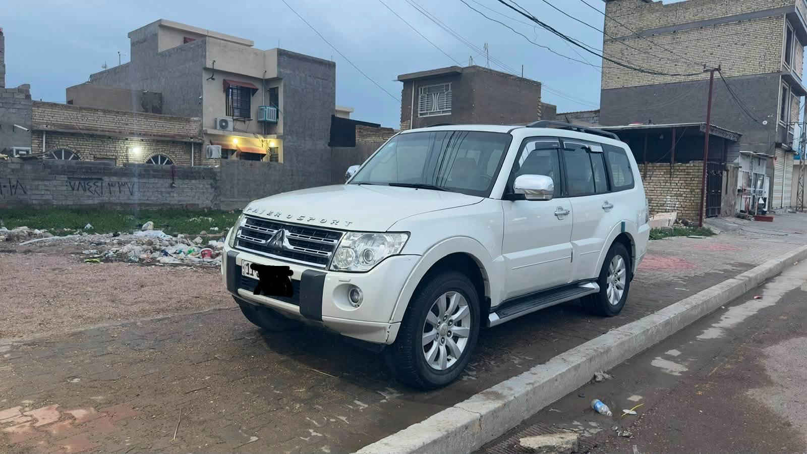 السلام عليكم
للبيع باجيرو حبتور 
معروفه مواصفات الحبتور
خليجي بدون اي ضرر 
مكينه 3.800 بحاله جيده
كير بحاله جيده 
تبريد خير من الله
رقم بغداد مميز 
السياره جاهزه
مكانها بغداد المحموديه
اي استفسار ***********
