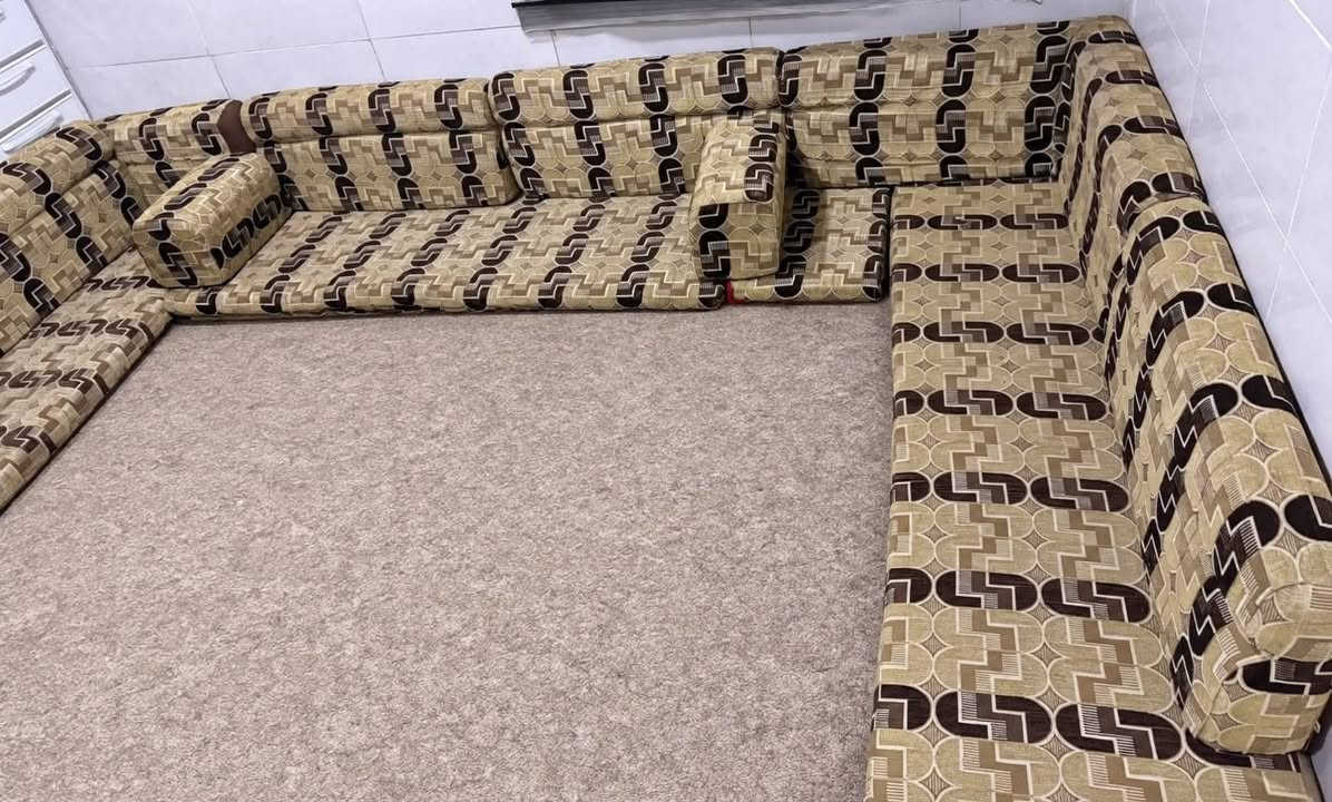 جلسة سعودية • ١٤م • ٧ دواشك