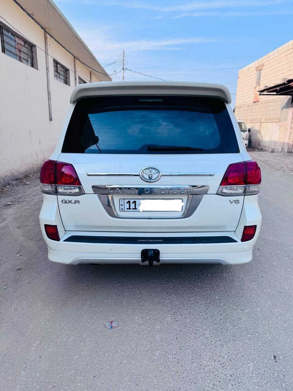 لاندكروز • ٢٠١١ • رقم بغداد
