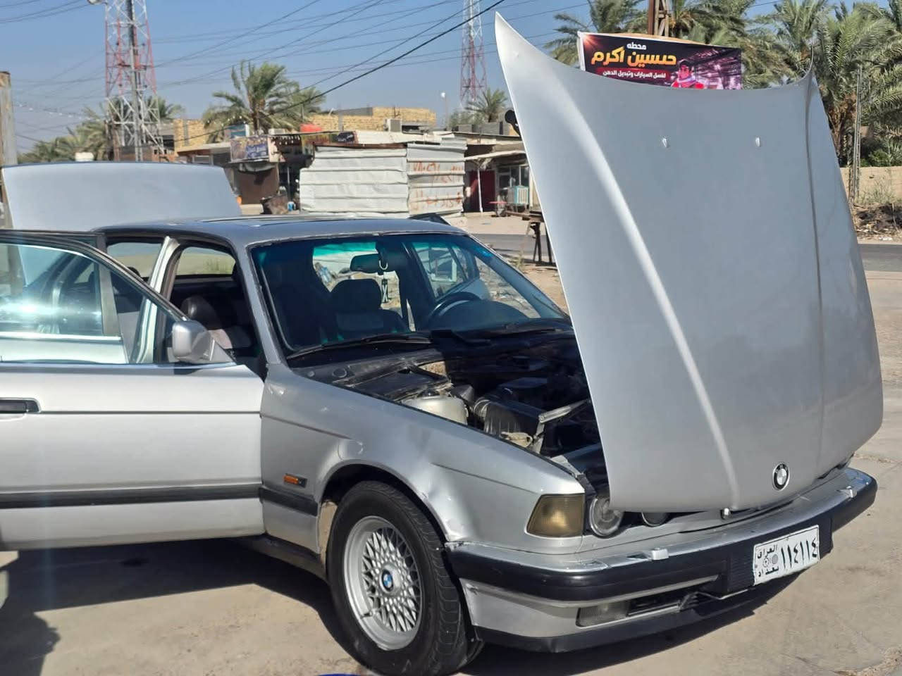 بي ام 735 محرك 3000
السياره حلوه ونضيفه تبريد ثلج 

موديل 90 

تحويل كبل ب اسم المشتري 

57 وبيها مجال حك الجيه

***********
