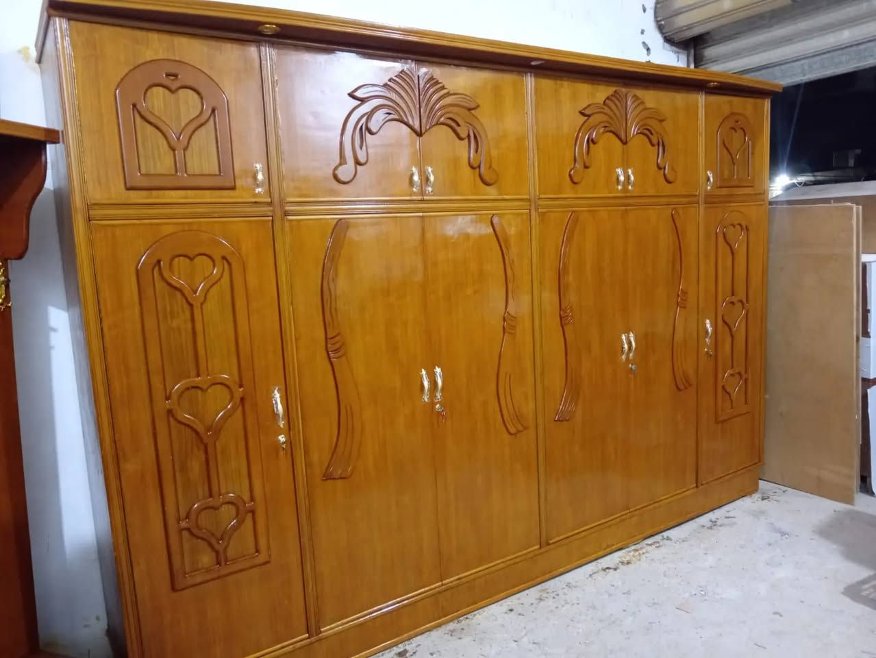 غرفة ام 6قاطين صاج داخل وخارج نجاره تزكام نضافه داخل وخارج شراي استفسار اتصال ***********
