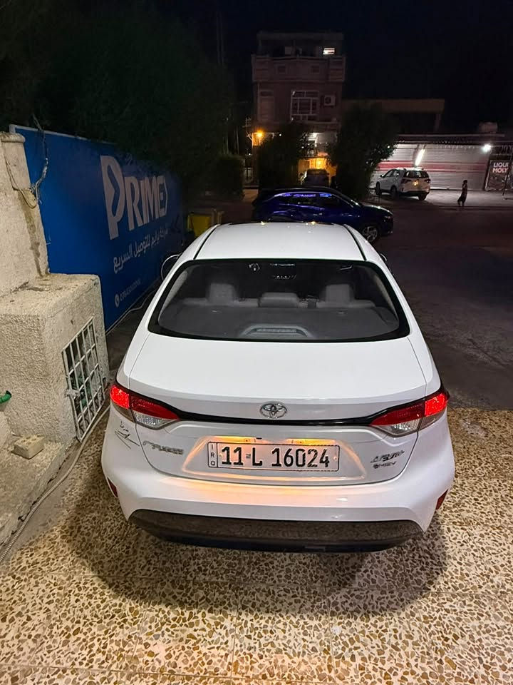ماشية 29 مكفوله كفاله عامه بيها فقط دعامية صبغ بدون ضربه السيارة فول فتحة رادار امامي مثبت سرعة تحكم ستيرين وباقي المواصفات المعروفة السيارة نضيفة بعدها على وضع الشركة محرك 1800 هايبرد السعر 19 مليون قفل بيع مستعجل 
رقم بغداد باسمي  
للاتصال ***********
