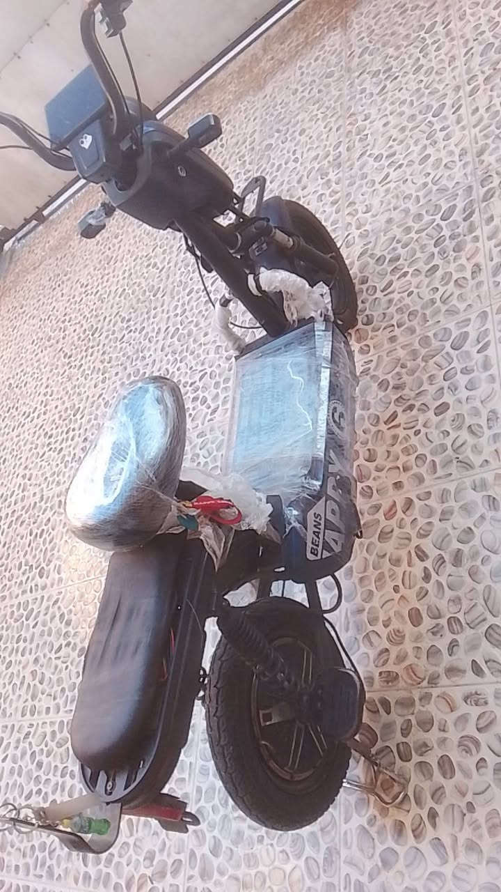 بايسكل شحن للبيع بس مابي كيبل مال شحن سعر 150وبي مجال***********
