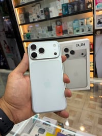ايفون ١٧ برو ماكس • ٢٥٦ • بطارية ١٠٠