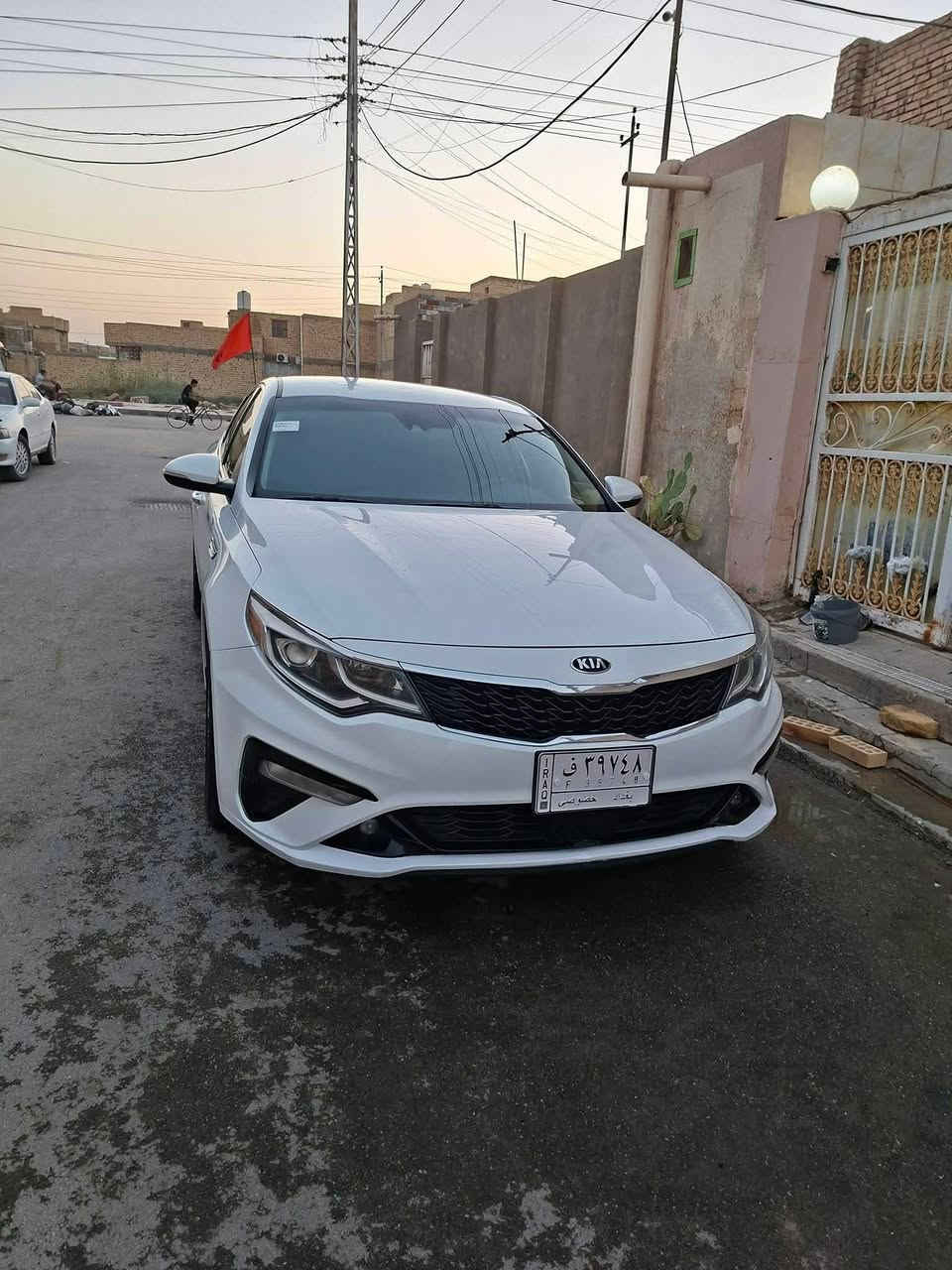 اوبتما  2019  فئة EX فول مواصفات 1/1
مواصفات

 رادارات امامي + خلفي + جانبية

. حساسات خلفية

. صندوق ذكي

 كامرة قراءة المسار + كامرة خلفية دوارة

. قيادة ذاتية + 3 وضعيات قياد
. بصمة الأبواب الامامية + انارة ترحيب

 اشاير بالمري + مري قلاب

8. تشغيل بصمة . 

. محرك  توربو

. ماشية 100 قابل للزيادة

12. داخل صاج ملكي. 

. سايد بريك بصمة + بريك Auto hold

. سستم صوت

. كراسي امامية كهرباء

. تدفئة  كشنات

. تبريد السيارة جيد جدا

. تبريد منفصل راكب + تبريد قطعتين

 سياره كفاله عامه بدون حادث فقط بارد بل جاملغ الخلفي
سعر 145ولا تقارنه بل سياره البيه حادث ومفلشه امانه الله سياره جديده جدآ
مكان السياره ناصريه شطره شراي اتصال 
***********

