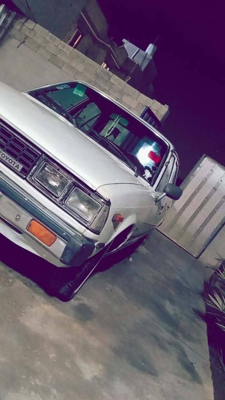 سلام عليكم كرونه موديل 80 رقم بغداد صبغ جماليه فقط تخم تاير جديد مكفوله سياره ومناقصها شي سعر 40 وبيه مجال بصيط مكلف بلنشر هذا رقم صاحب سياره ***********

