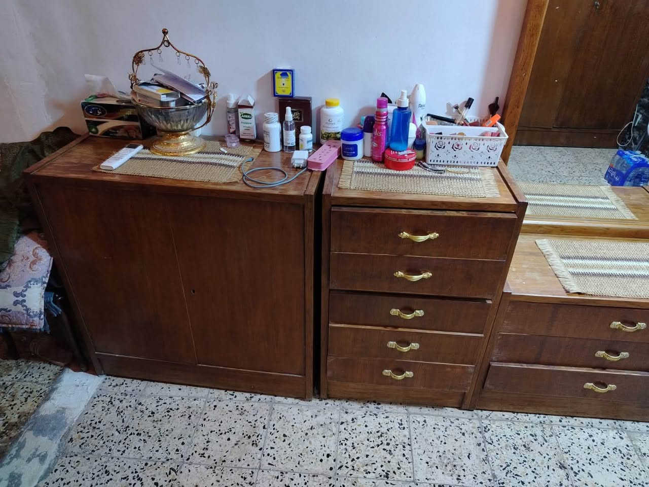 غرفة صاج نضيفه كلش تكمه عراقي للبيع بسعر 325 كامله مكاني بغداد الكرخ حي الاعلام ***********
