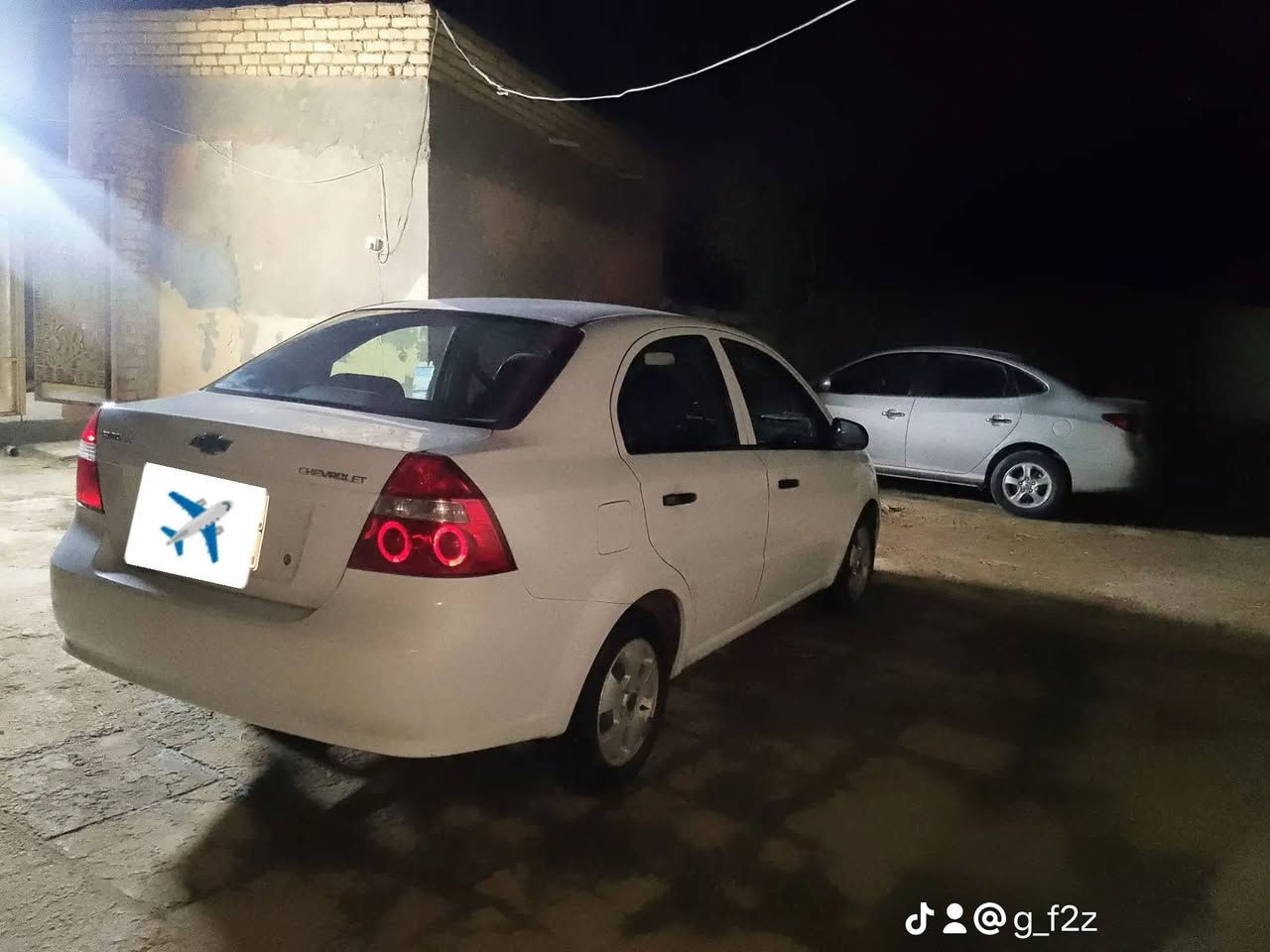 افيو كفاله عامه موديل 15 محرك 1400 سياره جهازه خير من الله رقم اربيل وكاله بسمي. 
.
مكاني بالديوانيه قضاء الشاميه الرقم ***********

نص مكتوب في الصور:
- @g_f2z
- @g_f22
- NOTE 40S 24mm f/1.89 1/50s ISO1886