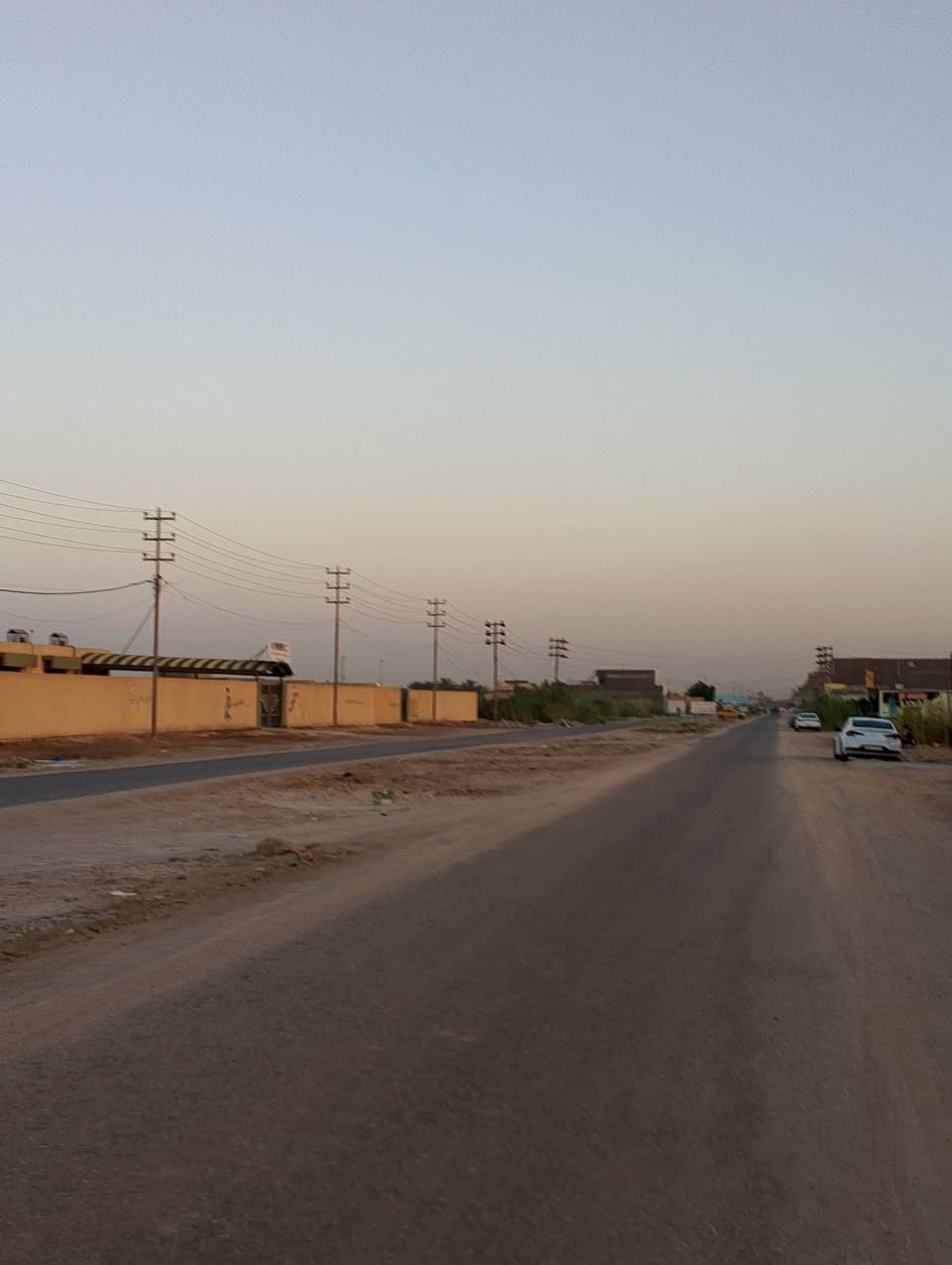 قطعه طابو صرف للبيع السعر 37 مليون 
موقعها ممتاز جدا جدا 
خلف مستشفى الكفيل مباشرتا مقابل المدارس الدولية ومدرسة دجلة مباشرتا 
المساحه 100 متر بصف التبليط خدمات كامله موقعها كلش راقي بنص الخدمات الدوائر تحويل مباشر باسم المشتري للاستفسار ***********

