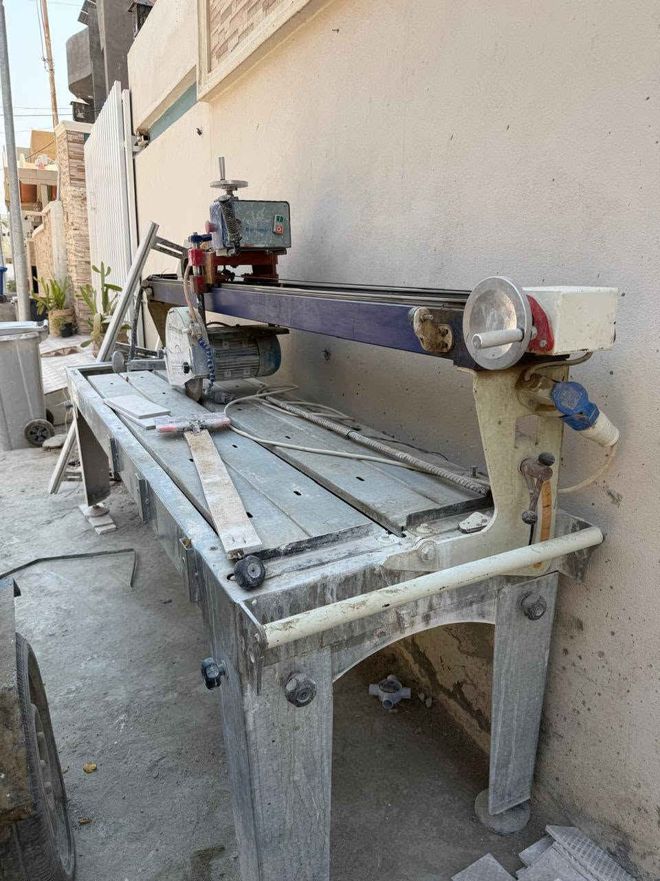 السلام عليكم
للبيع مكينه مرمر نضيفه صارله ست اشهر من مشتريه شغاله ودرجه اولى 

التفاصيل  اتصال ع الرقم     ***********
 
ملاحظه ما متواجد ع فيس
