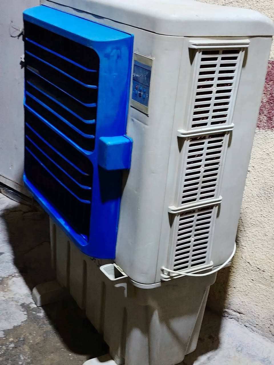 كونفيرا للبيع الاستفسار الاتصال ع هذا الرقم ***********
