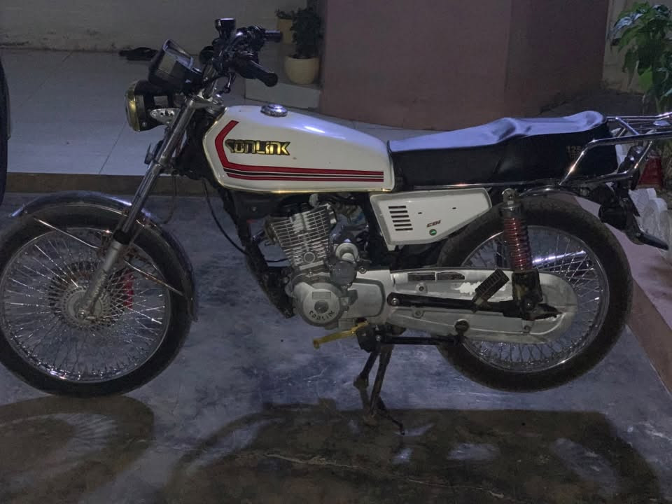 سونيك موديل 23محرك مفتوح بس بشرط شلعه و معدل فول خمسه كير محرك 150 مابي اي نقص كله بشرط سعره 500وبيها مجال رقم واتساب ***********
