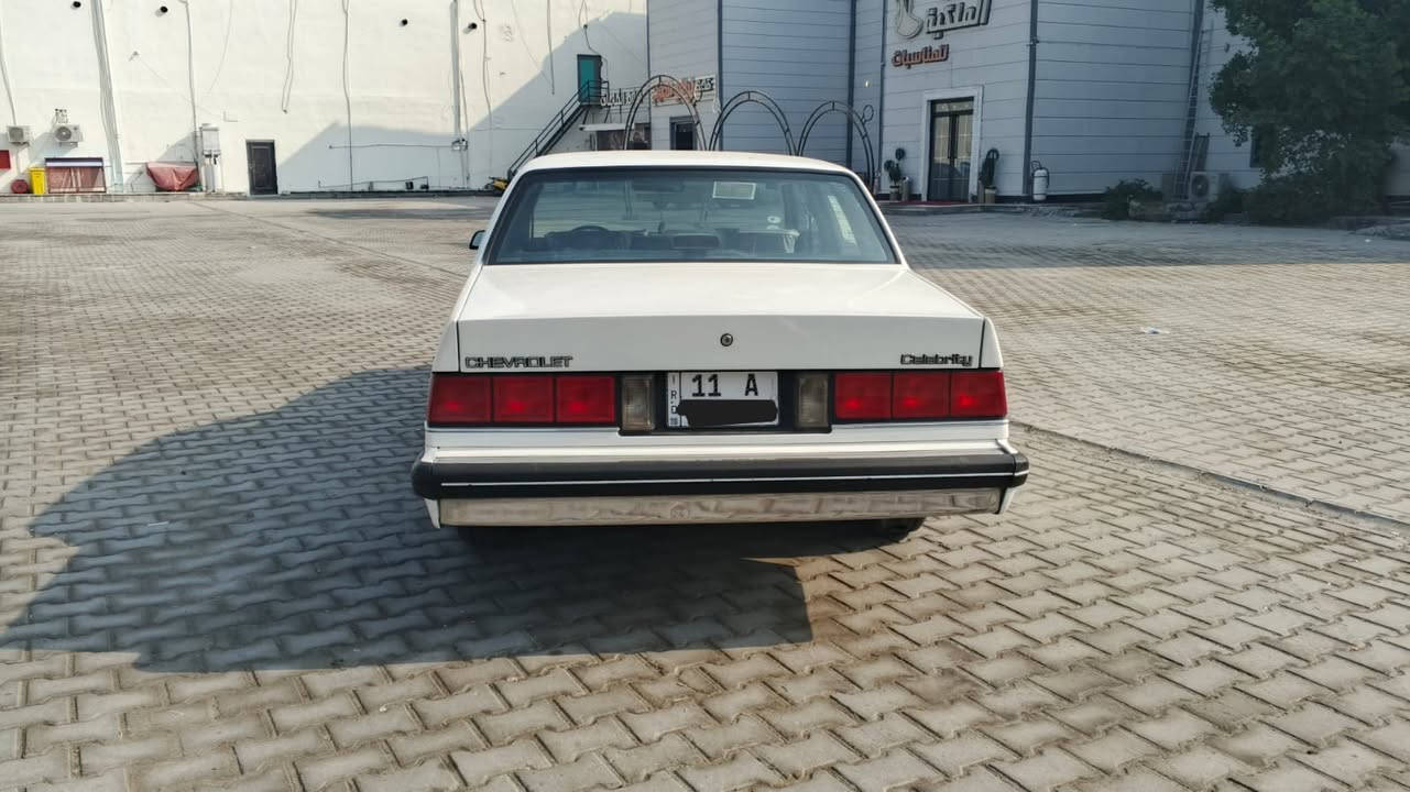 سلبرتي موديل 1989 رقم بغداد
السيارة باسمي و بحالة جيدة 
نواقصها التبريد بي ليك
اذان محرك خالعة
باقي السيارة جاهزة
السعر 44
*********** 
متواجد واتساب بغداد, العراق
