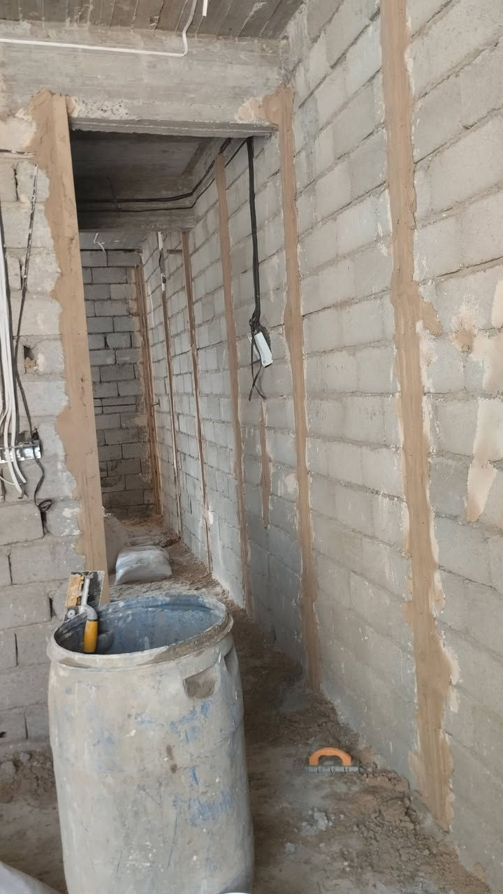 خلفه متفرغ جص وسمنت واجهات طلس . باليوميه مقطوعه عل متر نشتغل *********** نبات بنفس الموقع نكمل شغلك يلا نطلع
