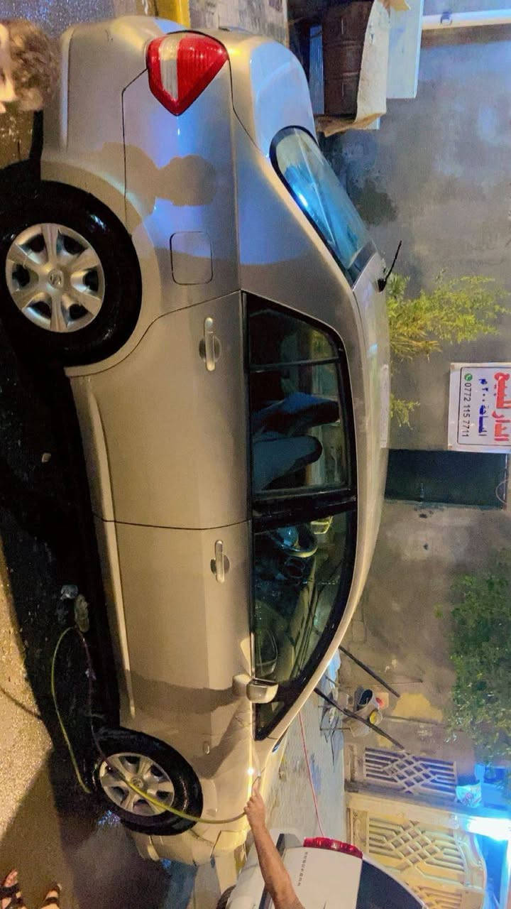 سلام عليكم نيسان تيدا للبيع
خليجي السياره كفاله من الضربه فقط الواضح بلصور بيها جراده 
مكينه كير تبريد خير من الله حداديه نص عمر  
رقم بصره تحويل ثاني يوم 
السعر ٤٧ وشراي يشلع عيوني 
مكاني بصره 
***********
