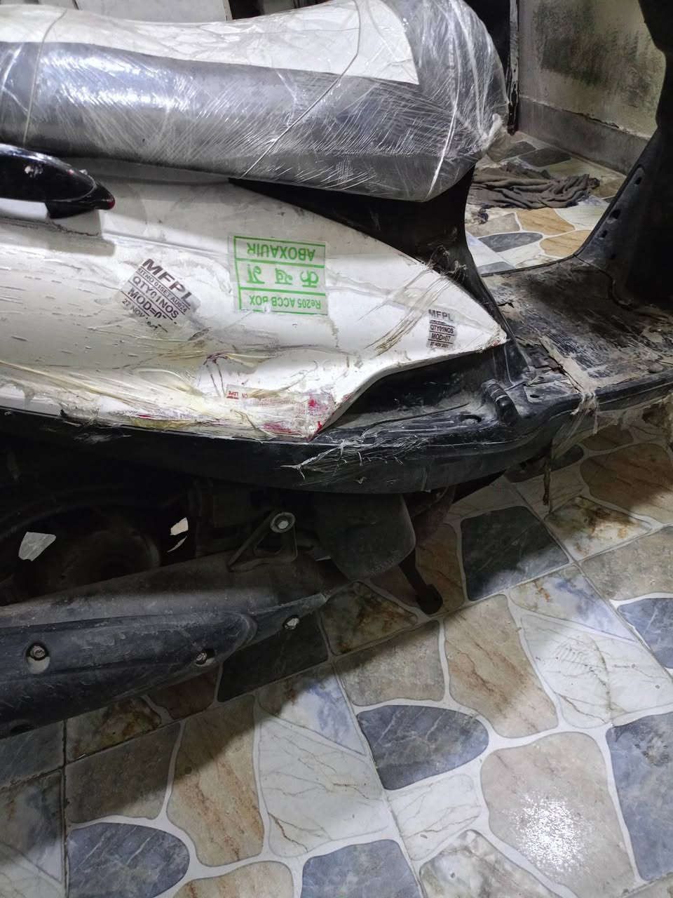 دراجات كوم حديد البيضه تحتاج بس كابريتر رايدهن ثنينهن ب 350 وبيهن مجال مكاني الحريه
***********
