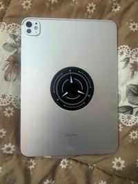 ايباد 11 برو m4 نضيف جداً بي فقط هذا مثل مموضح بل صوره وماماثر ابد وما...