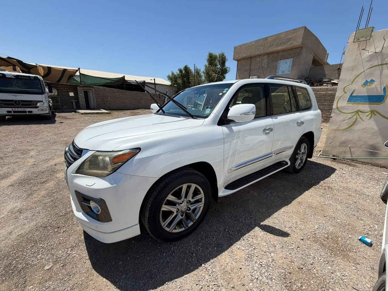 سلام عليكم
من رخصة الأدمن لكزز 2013 

5,700 فول مواصفات وارد خليجي بدون أي ضرر 

ماشية km157,000 

السيارة سبورت

الداخل رصاصي

نظافة فوول 

السعر 4 شدات و10

مراوس موجود بسيارة أقل

***********

