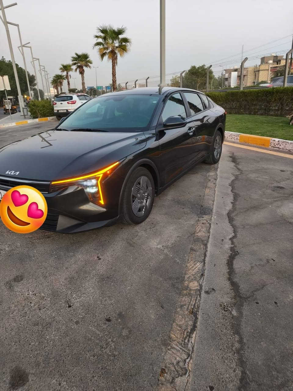 وارد امريكي  Kia  k4  نفطي
2025 مواصفات LX

محرك :2000 دوش 
مواصفات
بصمة 
بصمة ابواب 
بصمة جنطه 
تشغيل عن بعد 
لد امامي نهاري 
لد خلفي متصل 
شاشه ديجتل 
كامره 
رادار أمامي                     تحديد مسار قياده شبه ذاتيه
اوتو هولد                        كروس سرعه مع تحديد مسافه امان 
منافذ شحن خلفية 
رقم سليمانيه بأسمي ماشيه 30,000كيلو بجم كبس بدون ايرباك وبدون  صبغ  بدون تبديل حادث قبغ الجنطه   جدا بسيط كلين السياره  تايرات بلاديه +  كشنات تغليف درجة اولى +بصمه عدد(٢ )    مكان السياره بغدادالغزالية***********اتصال أو اتساب
