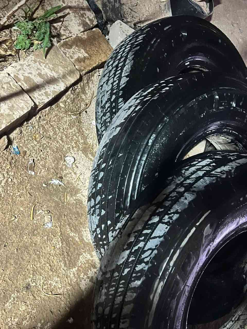 السلام عليكم تايرات للبيع  السعر 600 ألف بيهن مجال بسيط التأثيرات جدد
حجم 24

استخدام اقل السنة

تاريخهن24 

أي بنجر مابيهم بس واحد طاك بي سيم وثنين جدد 
تواصل ***********
