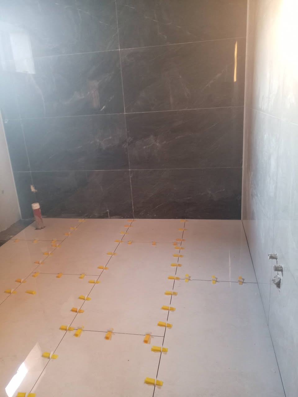 اسطه سيراميك شغل درجة أولى للإتصال ***********
