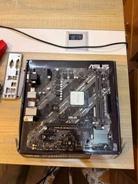 بورد b450 asus للبيع شرط الفحص   السعر80بيها مجال  معالج r5 5500 بي مش...