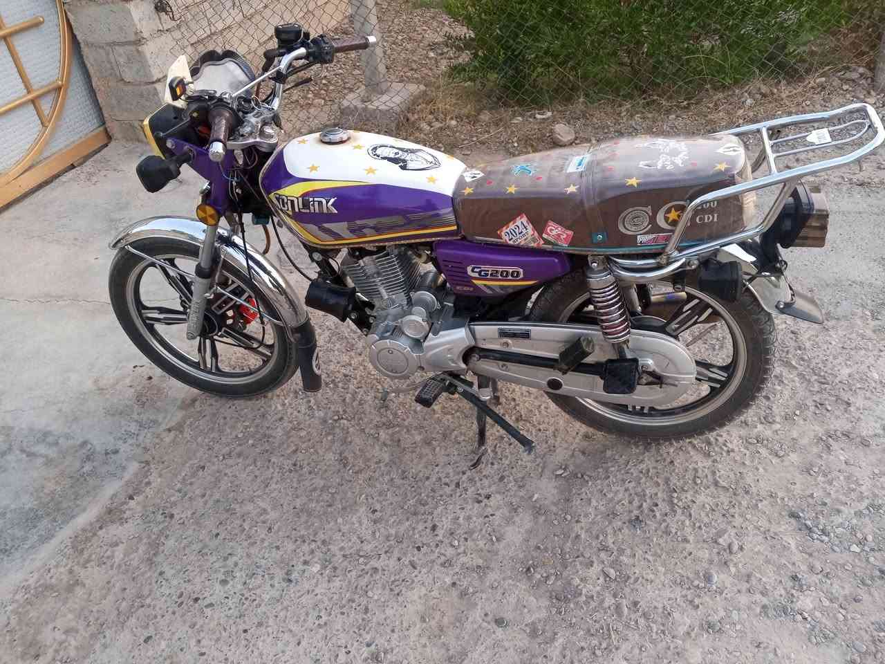 السلام عليكم درجه للبيع سيفان موديل 24 شكل25 درجه نضيف وراق كامله سعر 650 وبيه مجال بسيط مكان ديالى بلدروز أمام عسكر رقم ***********
