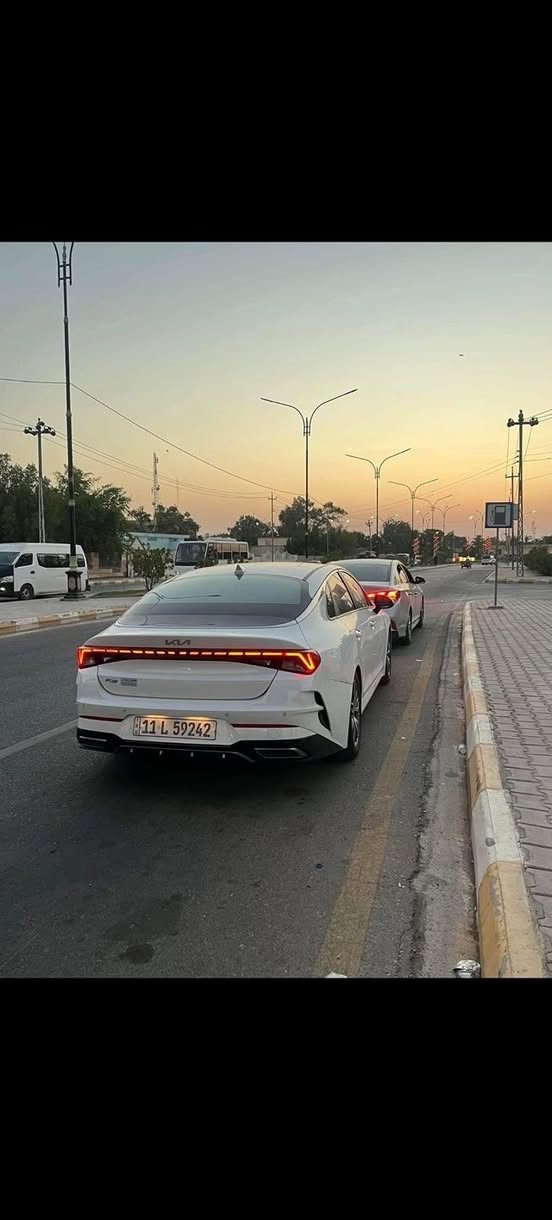 K5 للبيع
موديل 2022 غاز اصل لون ابيض فول مواصفات بدون ثقوب بالقماره  رقم بغداد دولي حره 
💥 رادار امامي

💥 توقف ذاتي

💥لد خلفي 

💥كشنات جلد تدفئه تبريد 

💥كشنات خلفيه تدفئه

💥5 وضعيات قياده

💥 حساسات خلفيه 

💥بصمه وترحيب 

💥 جنطه ذكيه 

💥كش كهربائي

💥 شاشه كبيره بلادي

💥تبريد قطعتين 

بعد بيها هواي مواصفات  قبل شهر بدلت تخم تيارات  
المكان الديوانيه

***********
