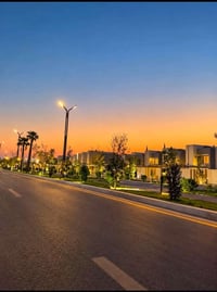 عروض مميزة للبيع في مجمع البدور 1. هيلز – 250 متر، 4 غرف نوم، على شارع...