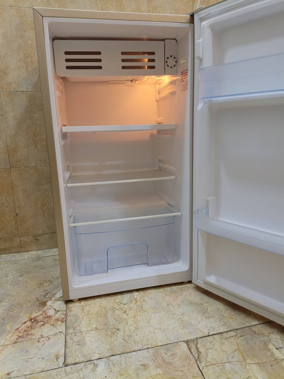 للبيع ثلاجة ماركة نوال جديده جداً
بغداد الامين الثانية ***********
