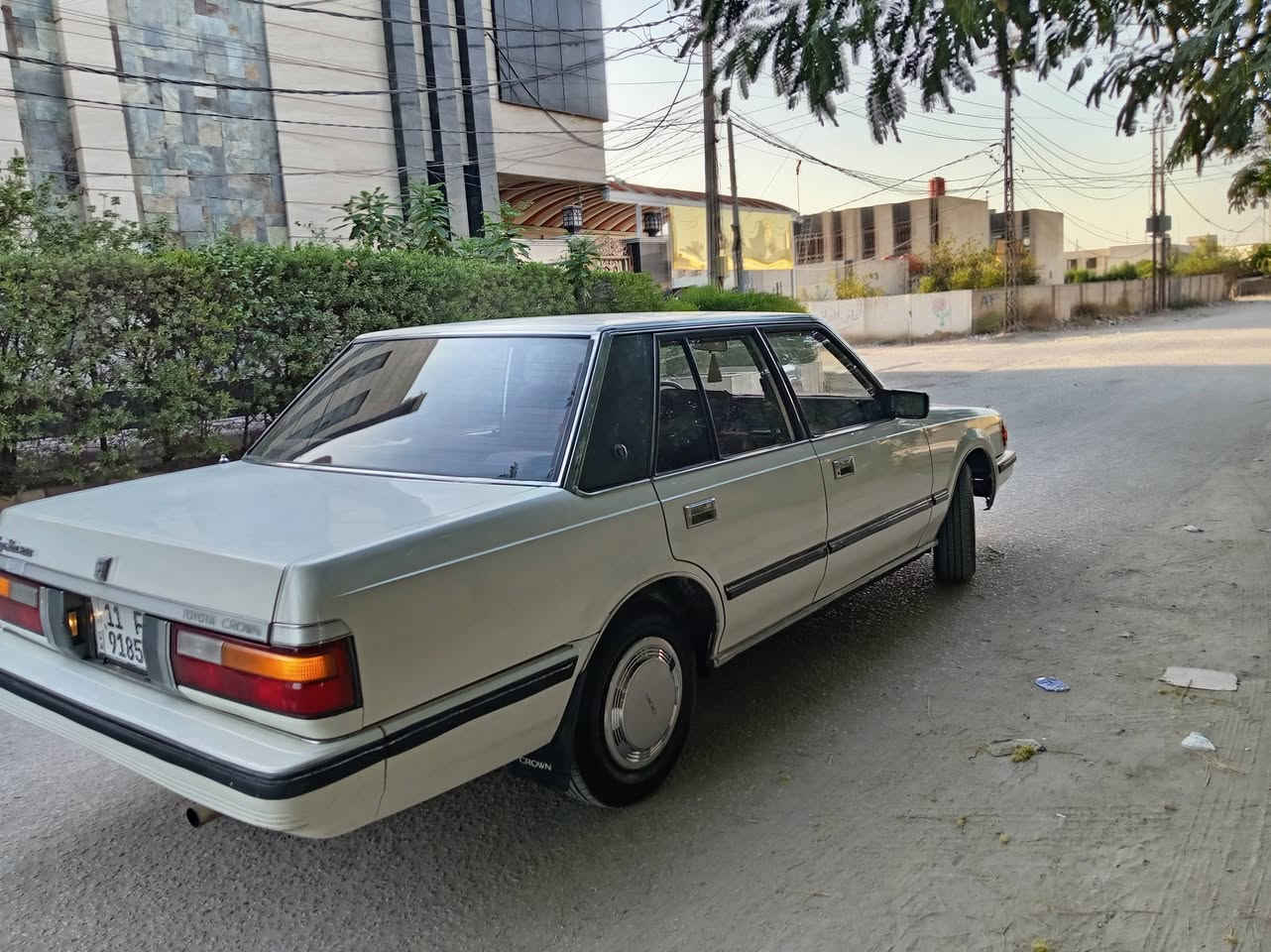 السلام عليكم اخوان سوبر للبيع موديل ٨٤ السياره ابلادي عل شركه بدون صبغ مكفوله تبريد ثلج للبيع***********
