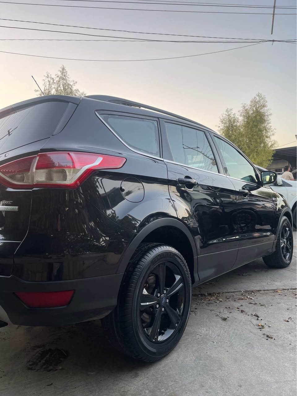 جۆری ئۆتۆمبێل: [ford escape]
• مۆدێل: [٢٠١٣]
• مواسەفات: [se]
• مەکینە و گێڕ: [بەشەرت نەکراوەتەوە]
• بۆیاخ: [١ پارچەی بۆیاخە لەسەر کاڵبوونەوە]
• سەنەوی: [تازەیە]
• ژمارەی مۆبایل: [***********]
• نرخ: [٧٣] السليمانية, العراق
