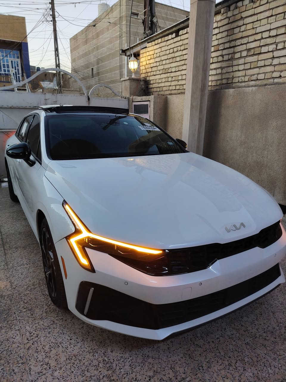 كيا  K5  موديل 2025  جيتي لاين   فول موصفات
محرك 2500 تنفس طبيعي   ماشيه 19 رقم بغداد
حادثها بنيد تبديل وصبغ  ومقدمه الجاملغ بارد فقط
بغداد الكرخ حي العامل  بيع فقط بدون مراوس
*********** :  ***********
