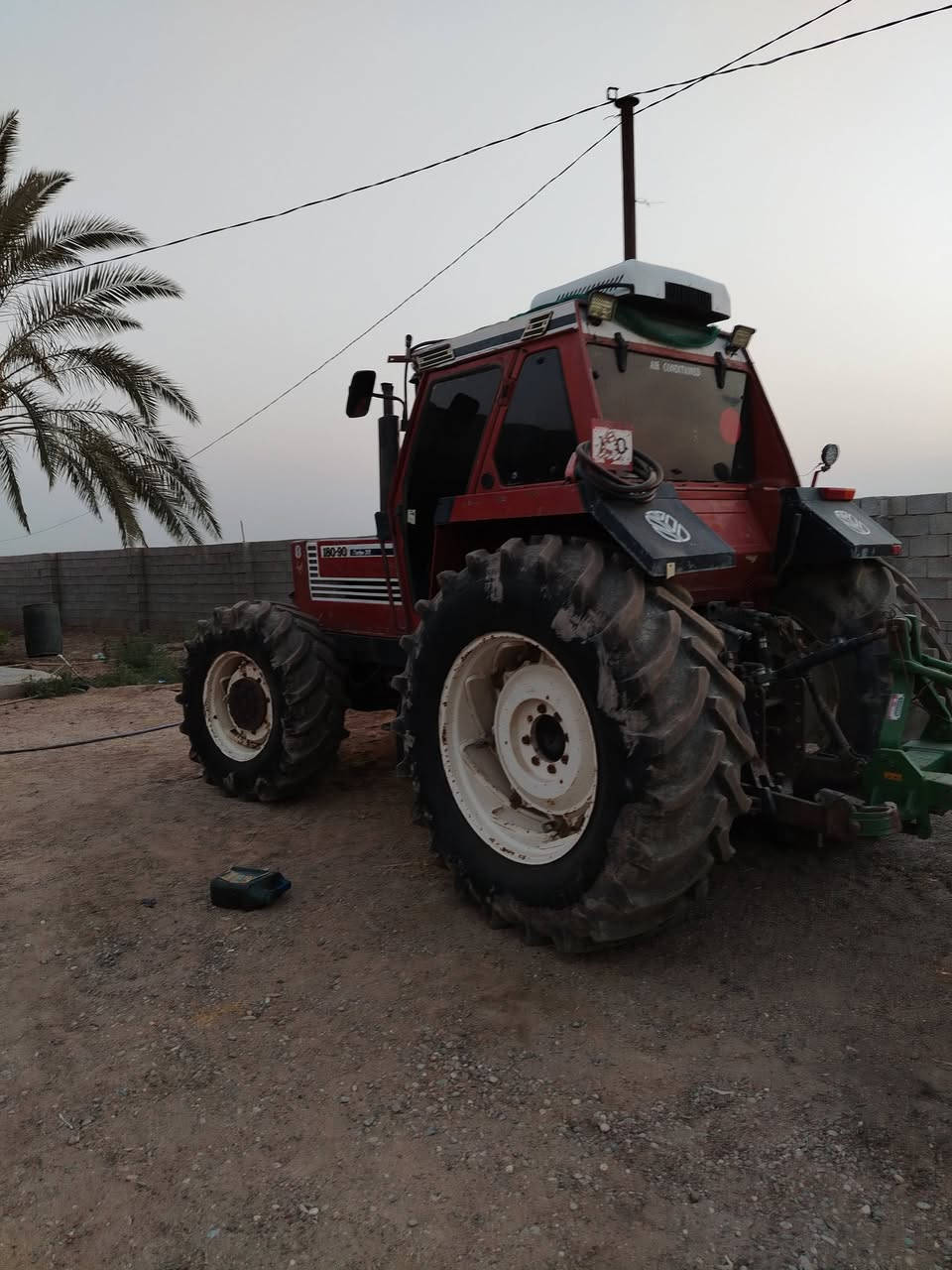 لبيع فيات حجم 180 اكسن بارز تكمه عريضه بك بل صفحه مكينه مكفوله سنويه بسمي هاذه رقمي ( ***********)
