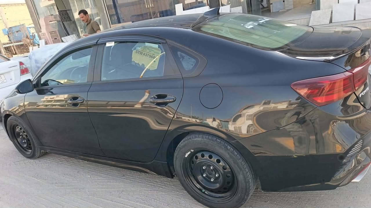 السلام عليكم فورتي 23  بصمة ضربتها بس  بنيد .
مكينة تيربو
  + رقم معوقيين المثنى
***********
 السعر مراسلة الصفحة
