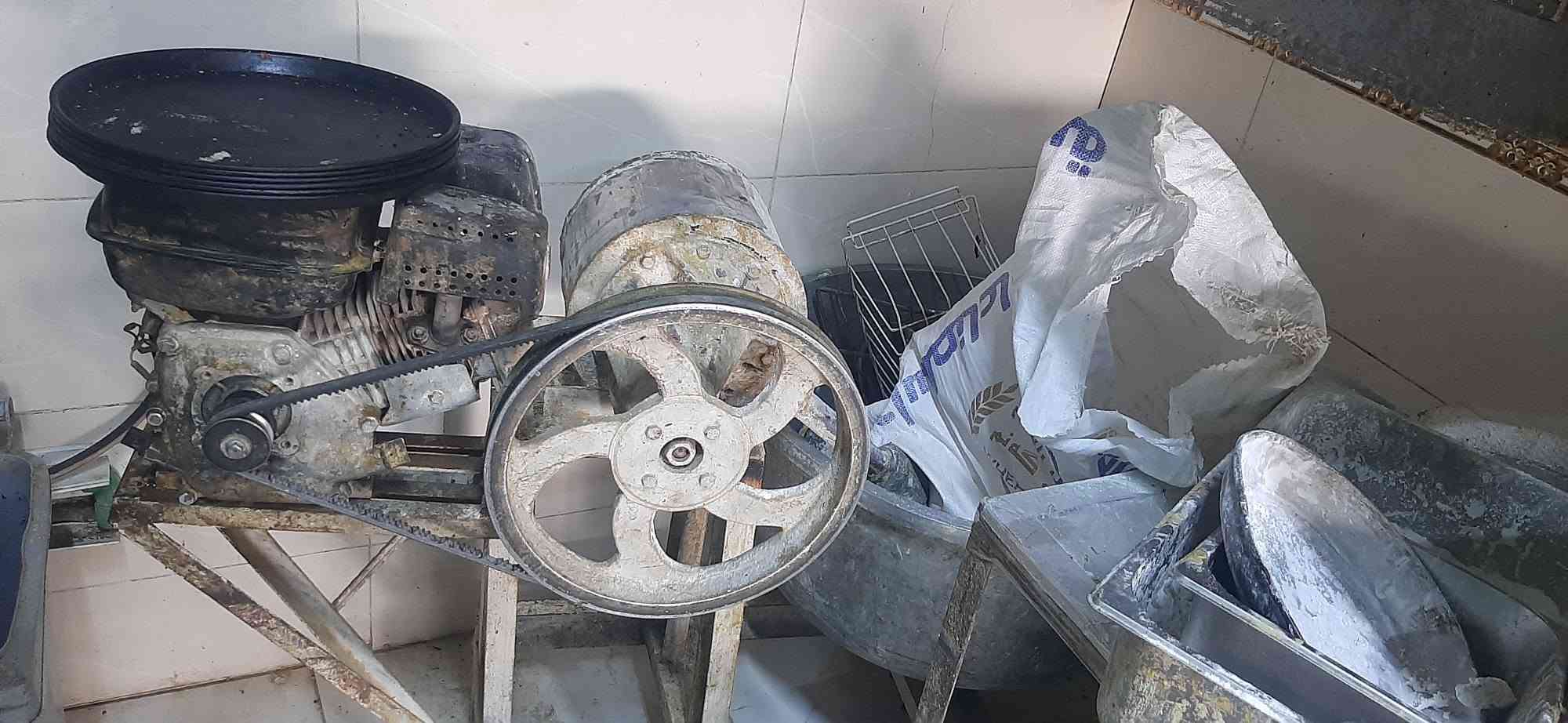 السلام عليكم هاي الغراض البيع الي يريد يتواصل عل خاص
