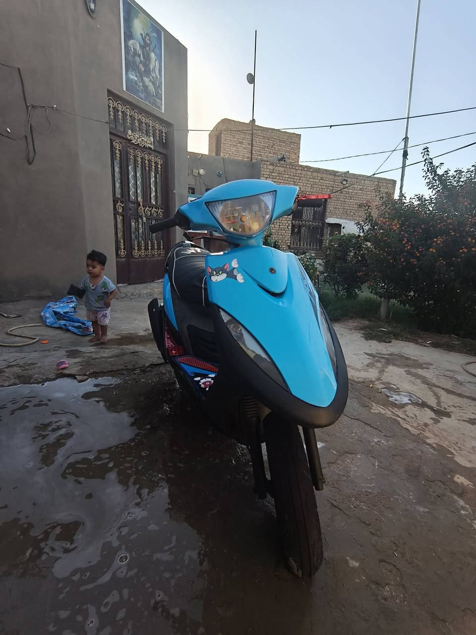 السلام عليكم دراجه ماكس عدله للبيع هندر ومحرك مفتوح وكرهبائيات شغاله الرقم ***********   الاستفار خاص او عل رقم المكان ديوانية حي العامل السعر 550 بيها مجال بوشه 49
