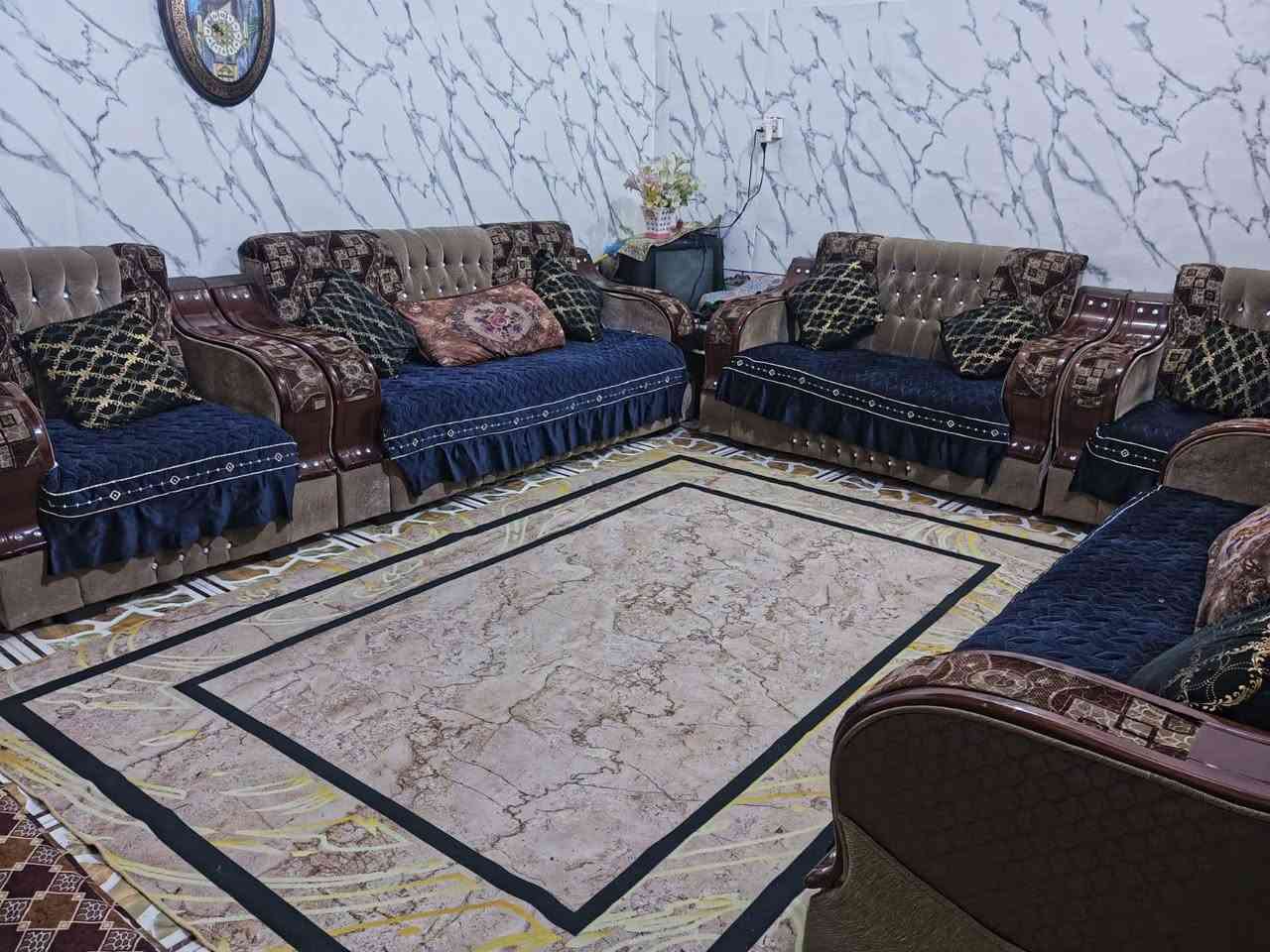 السلام عليكم
عندي بيت للبيع 
المساحة 105م 
العنوان : حي القاهرة الأولى خلف حديقة النخيل 
الرقم : ***********
